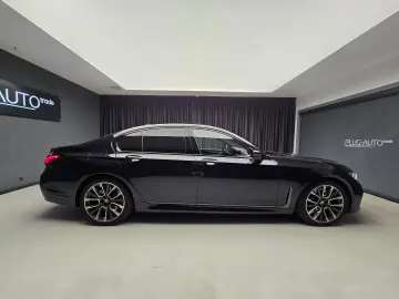 BMW 750i xDrive M Packet Individual