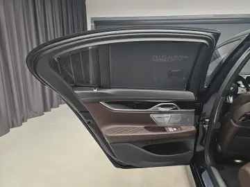 BMW 750i xDrive M Packet Individual