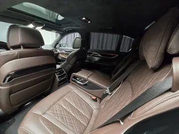 BMW 750i xDrive M Packet Individual