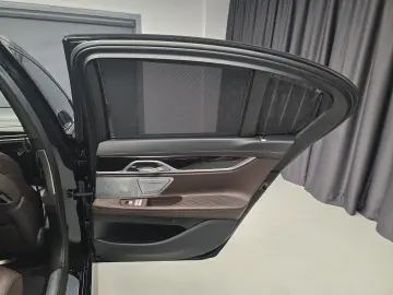 BMW 750i xDrive M Packet Individual