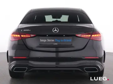 MERCEDES-BENZ C 300 e AMG