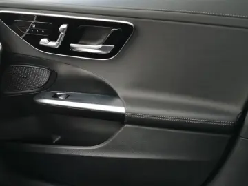 MERCEDES-BENZ C 180 AMG