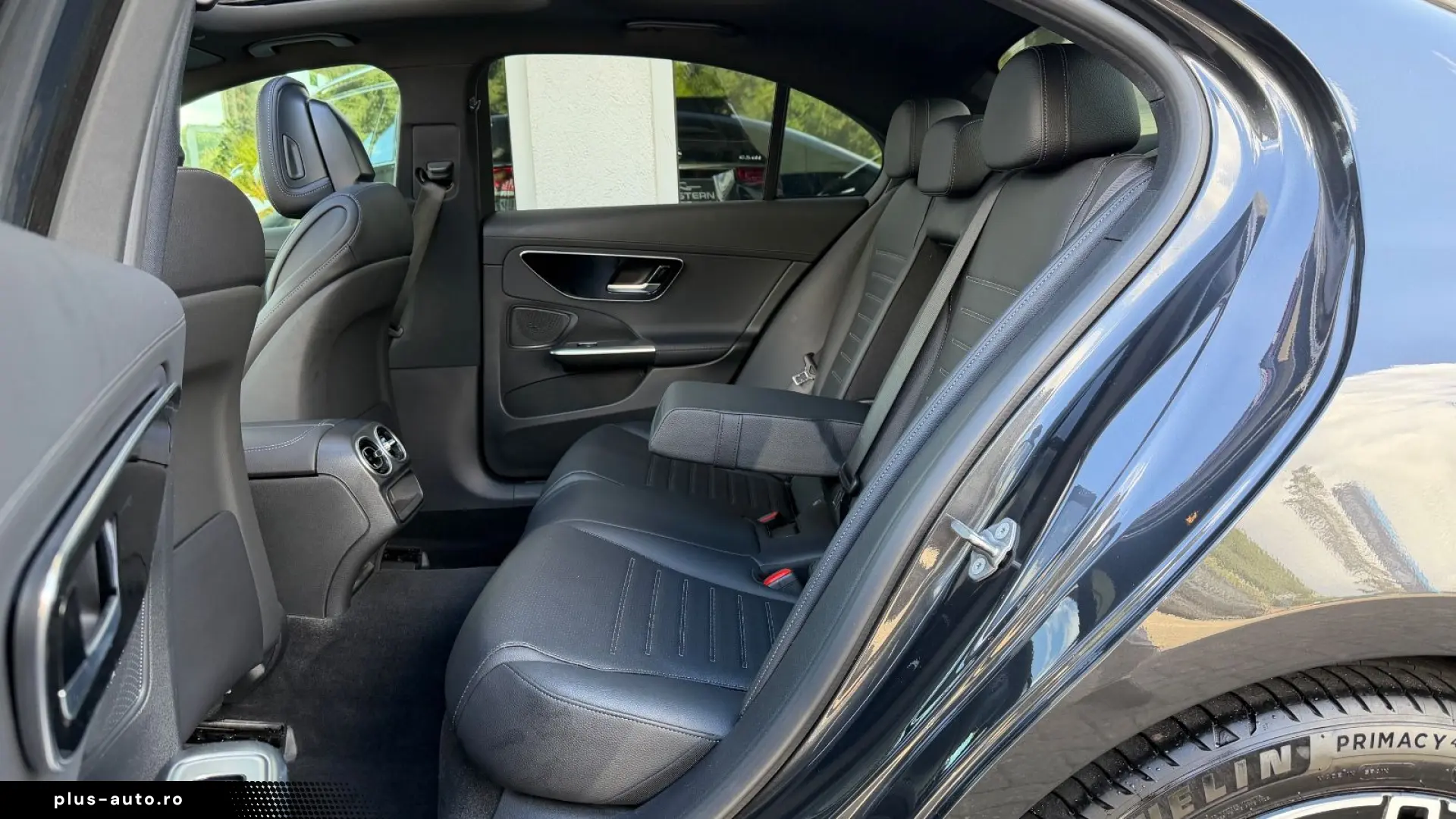 MERCEDES-BENZ C 180 AMG PANO LEDER NIGHT NAVI MBUX SPUR GRA