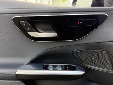 MERCEDES-BENZ C 180 AMG