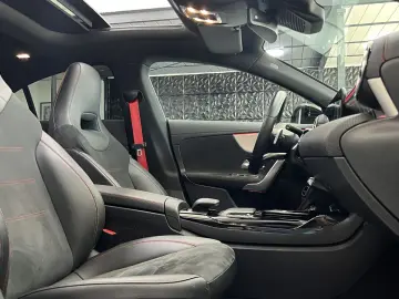MERCEDES-BENZ CLA 45 AMG 4Matic PERFORMANCE