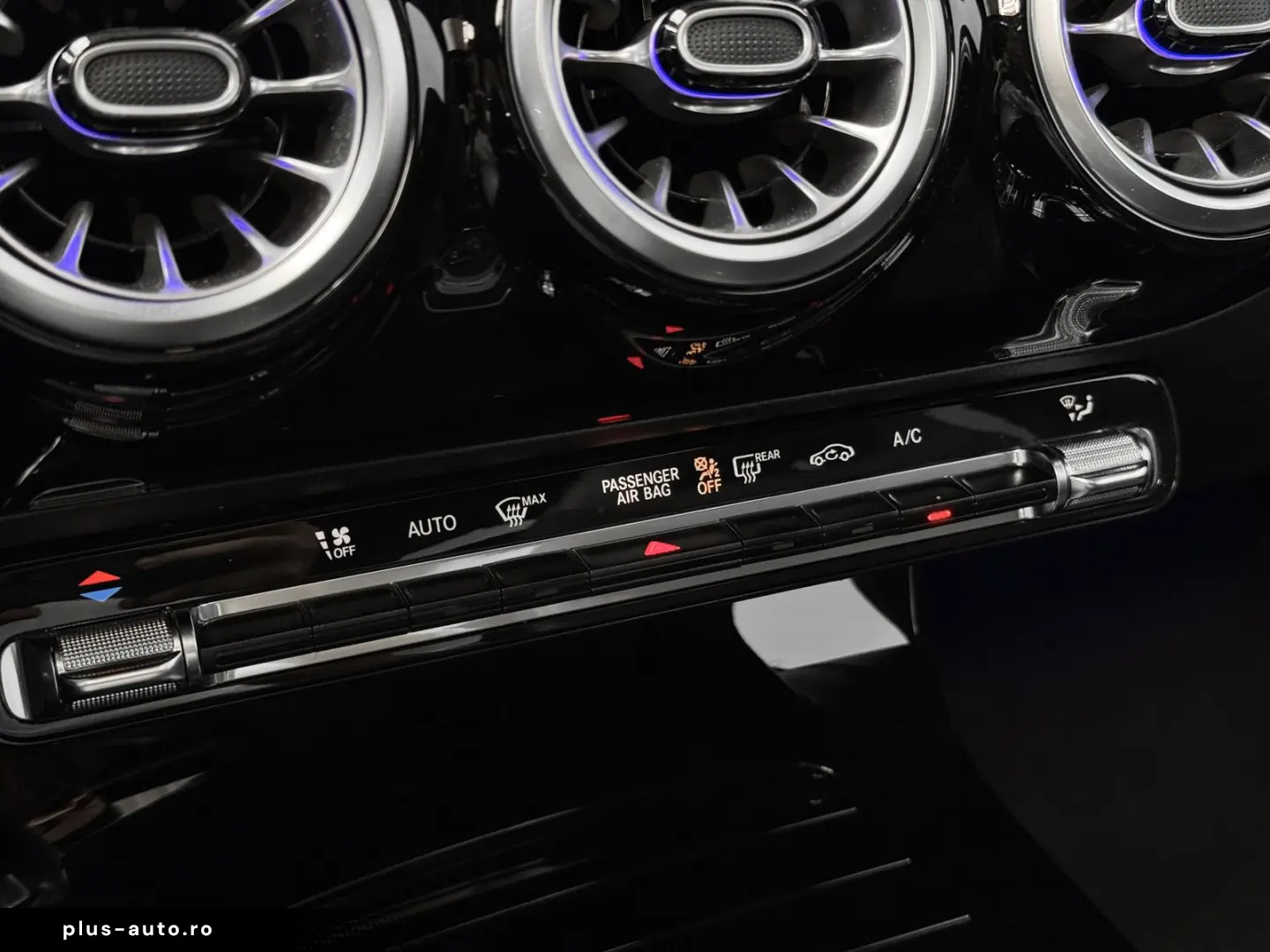 MERCEDES-BENZ CLA 200 AMG Coupe Pano Burmester 360  &hellip;
