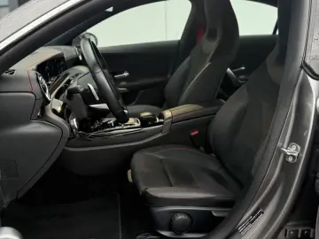 MERCEDES-BENZ CLA 35 AMG 4Matic
