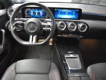 MERCEDES-BENZ CLA 200 AMG