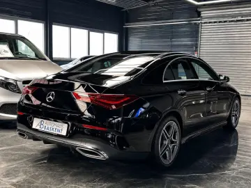 MERCEDES-BENZ CLA 200 AMG
