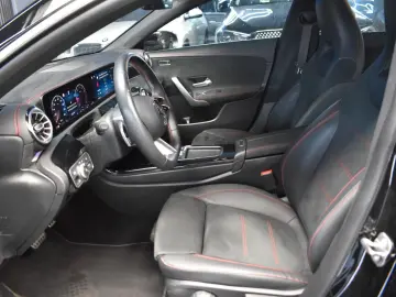 MERCEDES-BENZ CLA 200 AMG