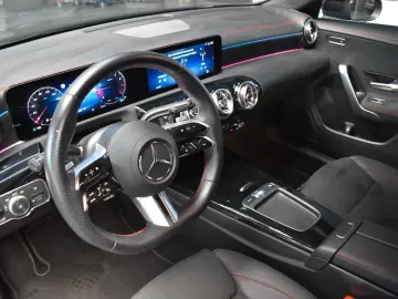 MERCEDES-BENZ CLA 200 AMG