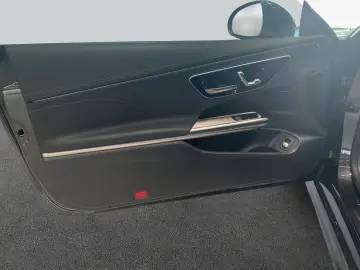 MERCEDES-BENZ CLE 200 AMG