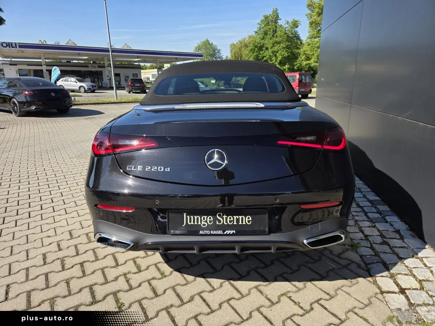 MERCEDES-BENZ CLE 220 d CA AMG MEMORY NIGHT RFK AIRSCARF LED