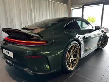 Porsche 992 911 GT3 Touring