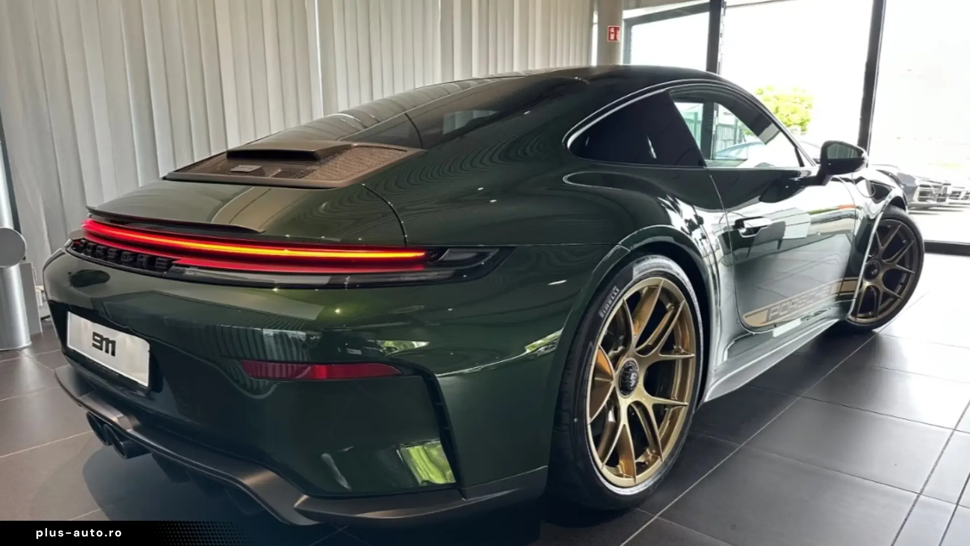 Porsche 992 911 GT3 Touring