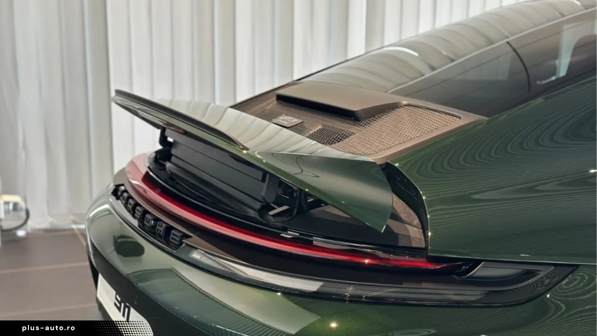 Porsche 992 911 GT3 Touring