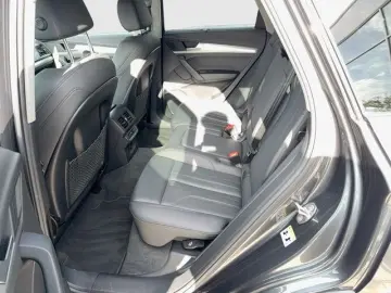 AUDI Q5 40 TDI S-tronic S line quattro AHK NAVI LED