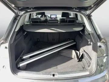AUDI Q5 40 TDI S-tronic S line quattro AHK NAVI LED