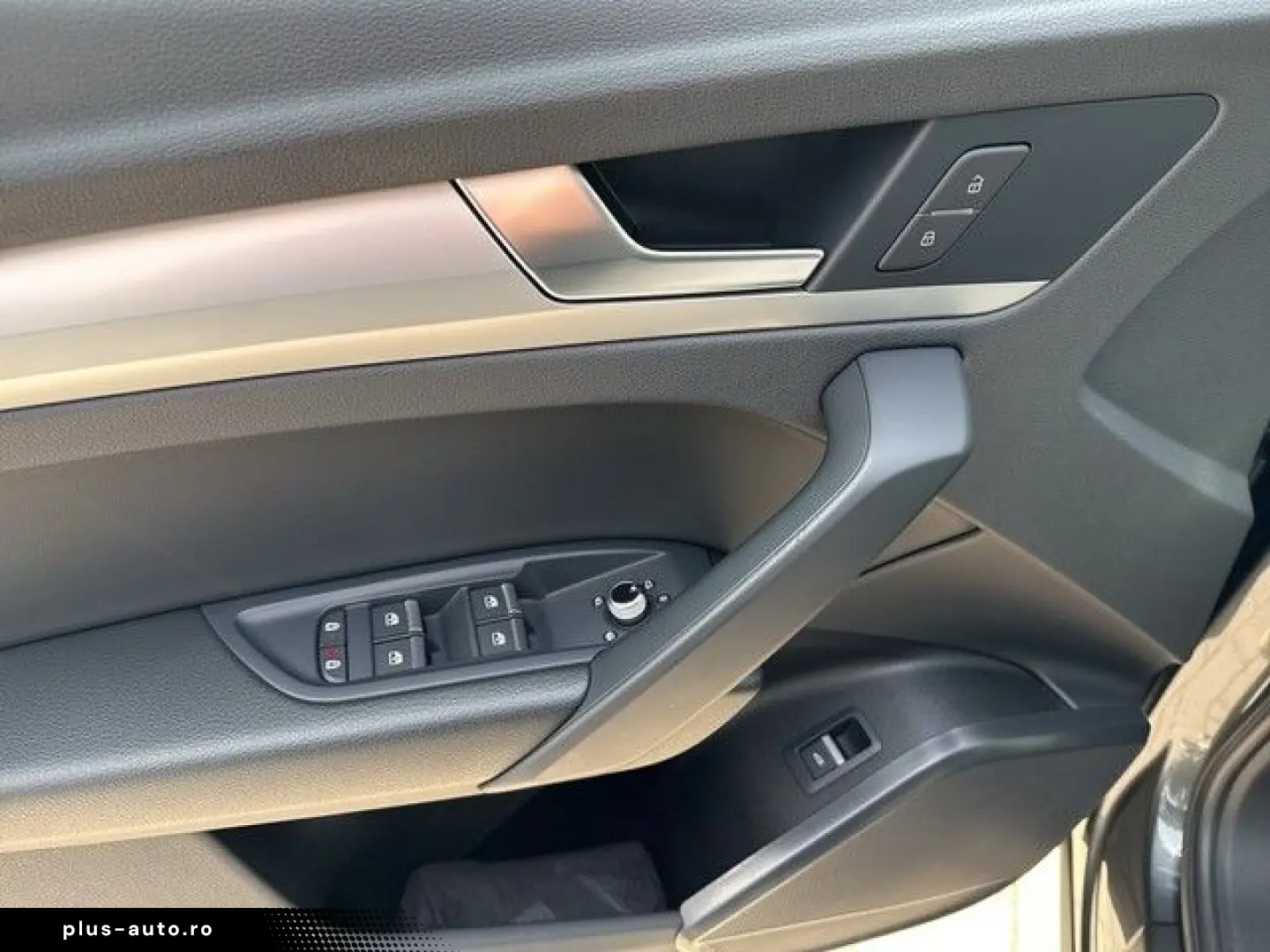 AUDI Q5 40 TDI S-tronic S line quattro AHK NAVI LED