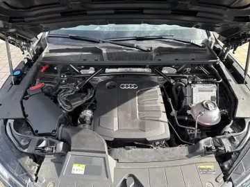 AUDI Q5 40 TDI S-tronic S line quattro AHK NAVI LED