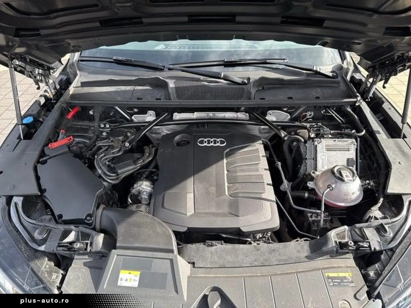 AUDI Q5 40 TDI S-tronic S line quattro AHK NAVI LED