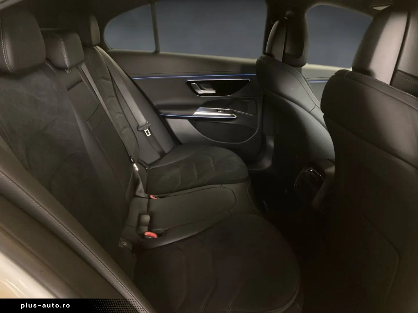 MERCEDES-BENZ E 200 AMG