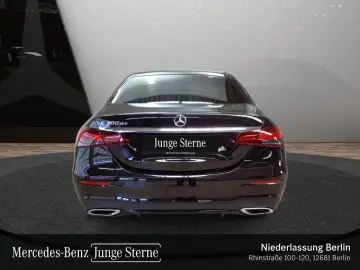 MERCEDES-BENZ E 300 de AMG