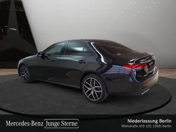 MERCEDES-BENZ E 300 de AMG