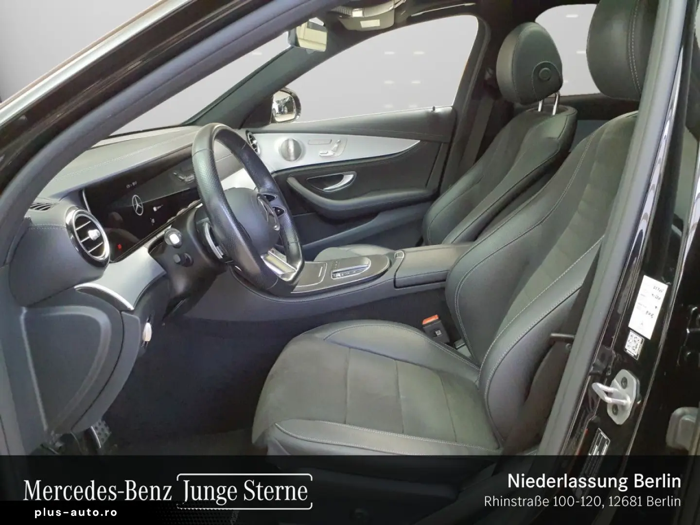 MERCEDES-BENZ E 300 de AMG