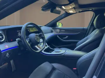 MERCEDES-BENZ E 300de AMG