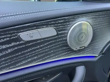 MERCEDES-BENZ E 300de AMG