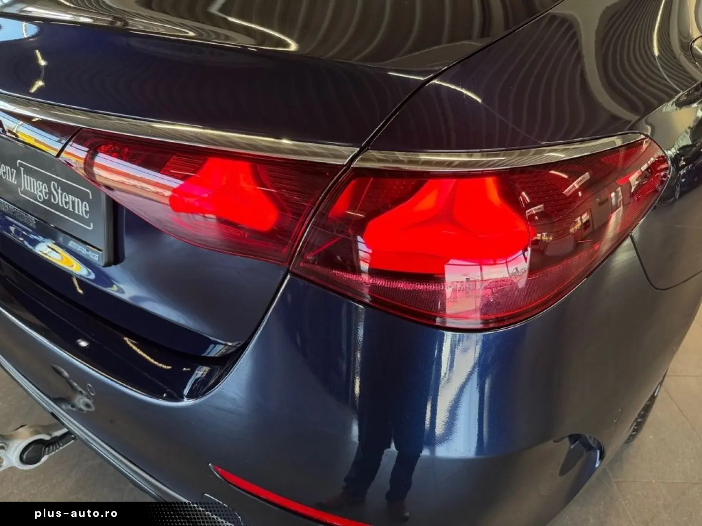MERCEDES-BENZ E 220 d AMG