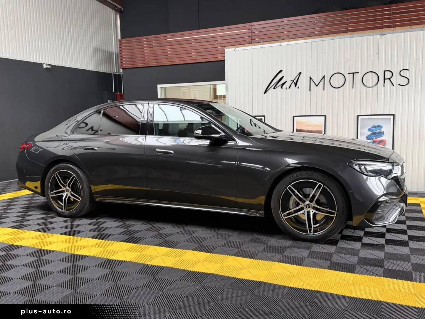 MERCEDES-BENZ E 220d AMG