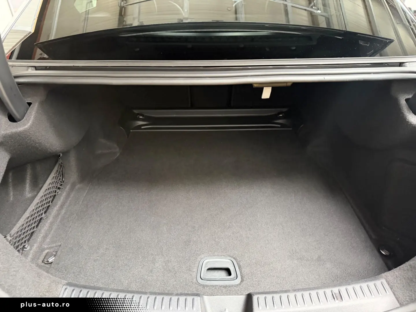 MERCEDES-BENZ E 220d AMG