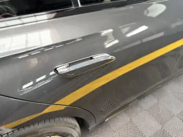 MERCEDES-BENZ E 220d AMG