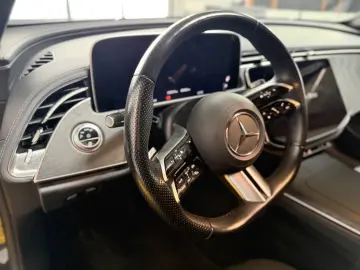 MERCEDES-BENZ E 220d AMG