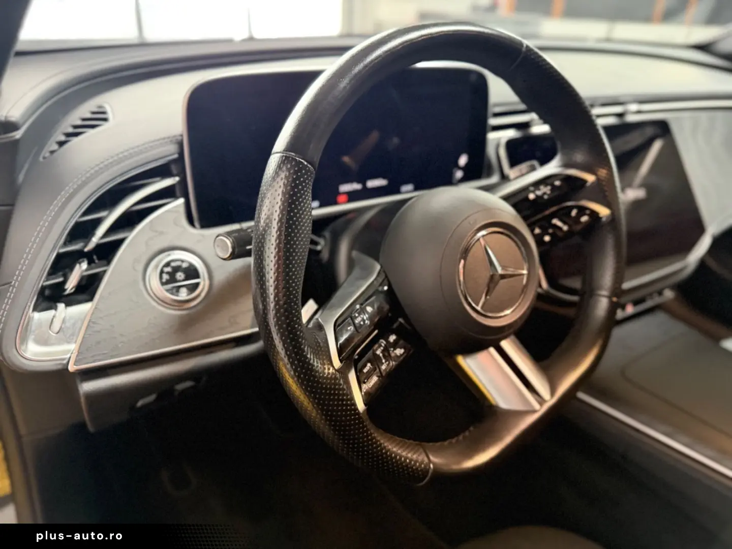 MERCEDES-BENZ E 220d AMG