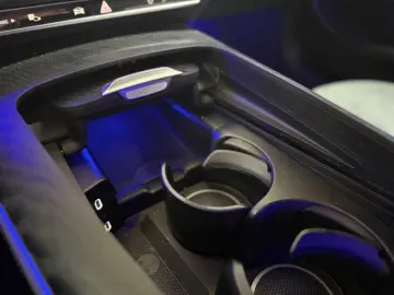 MERCEDES-BENZ E 220d AMG