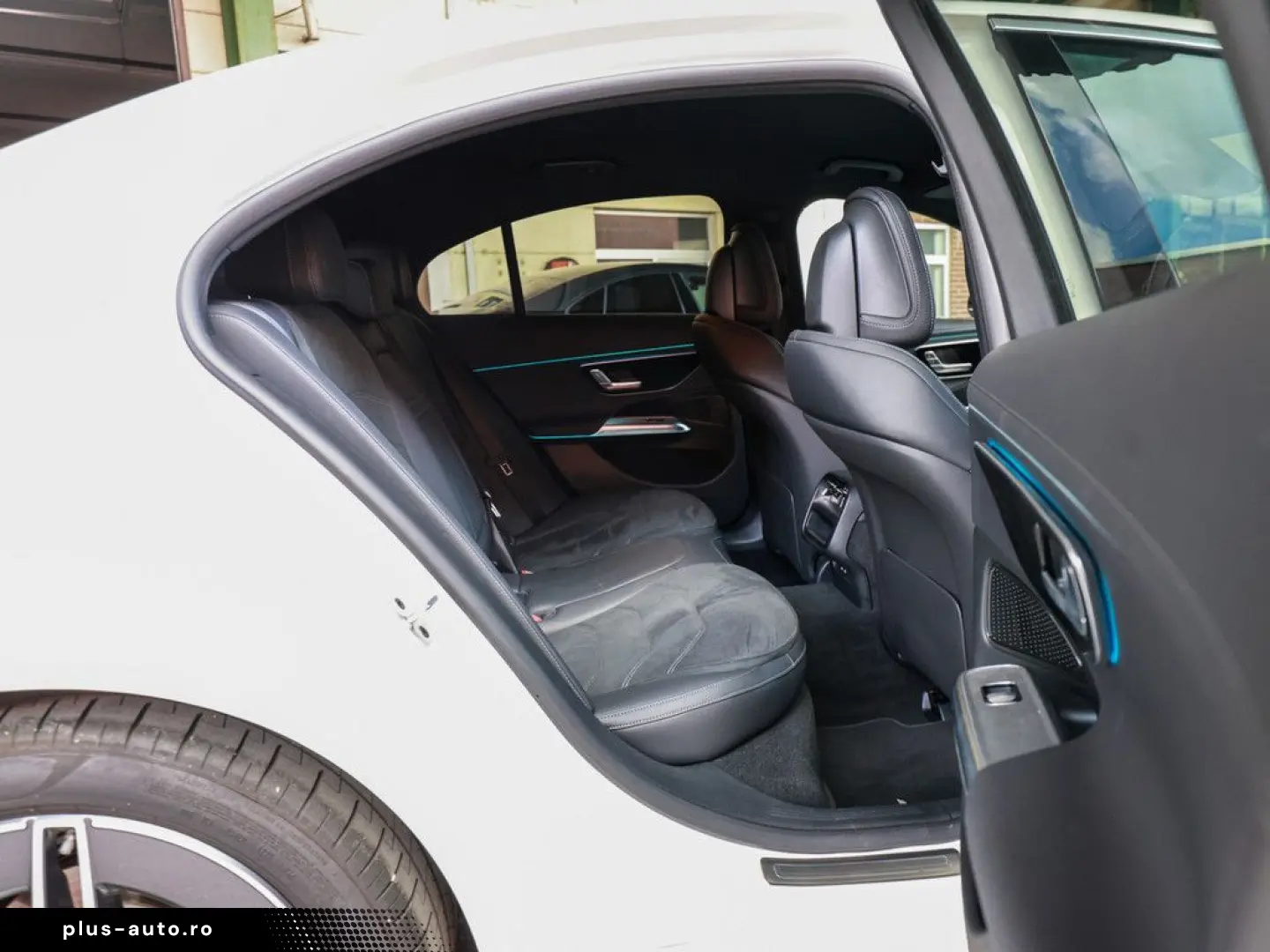 MERCEDES-BENZ E 200 AMG