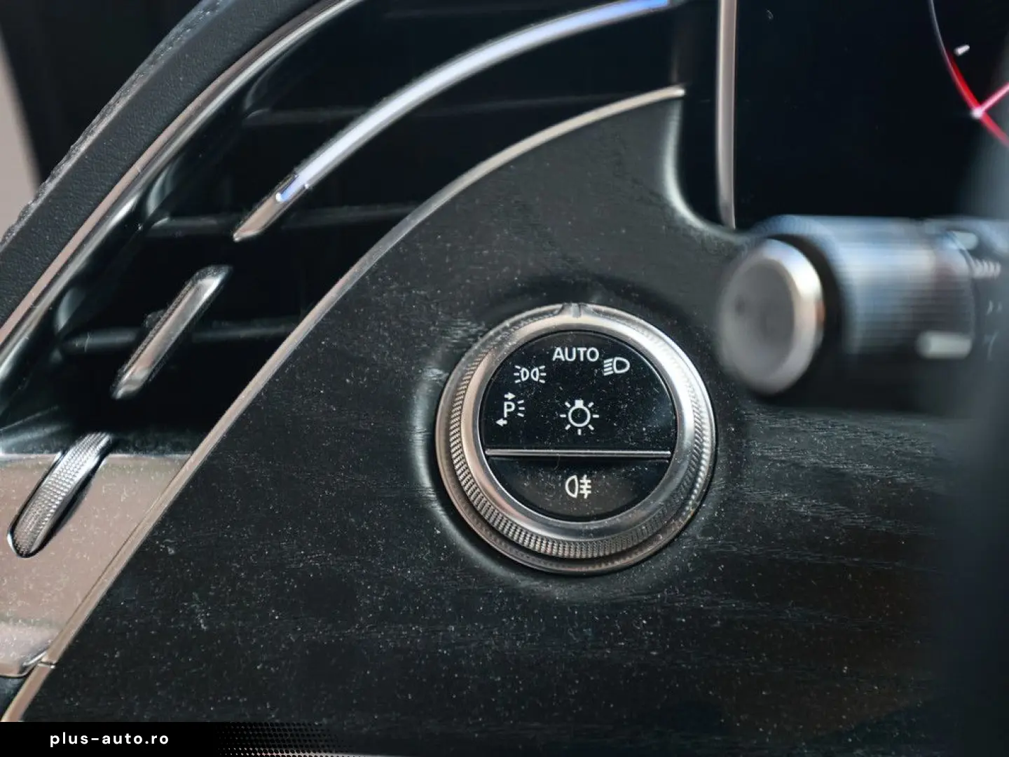MERCEDES-BENZ E 200 AMG
