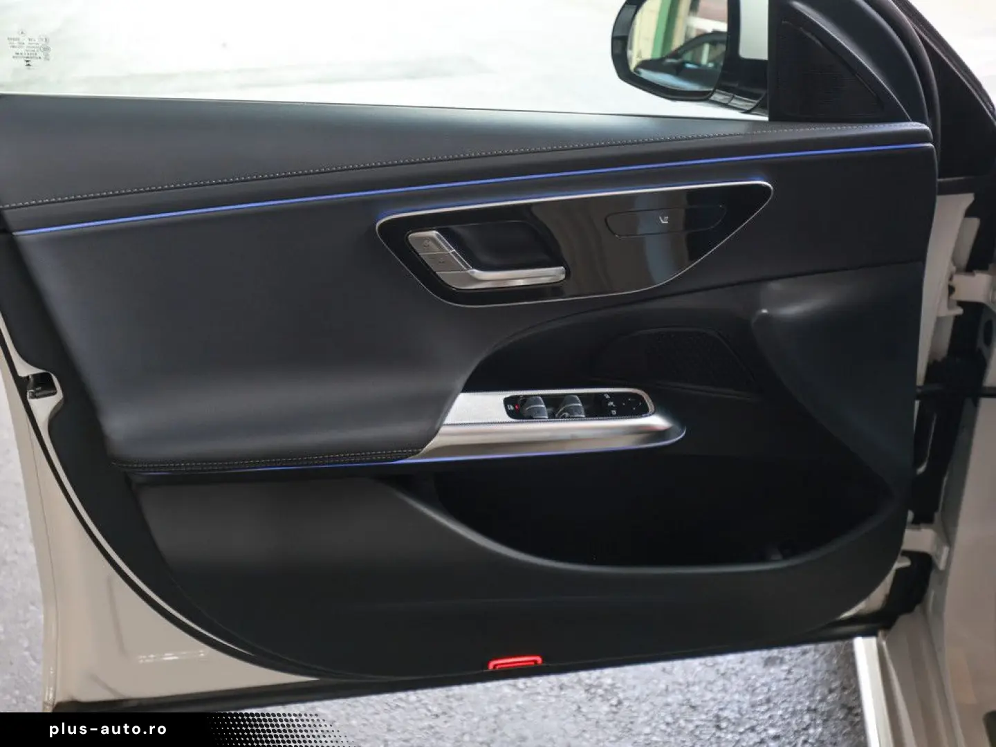MERCEDES-BENZ E 200 AMG