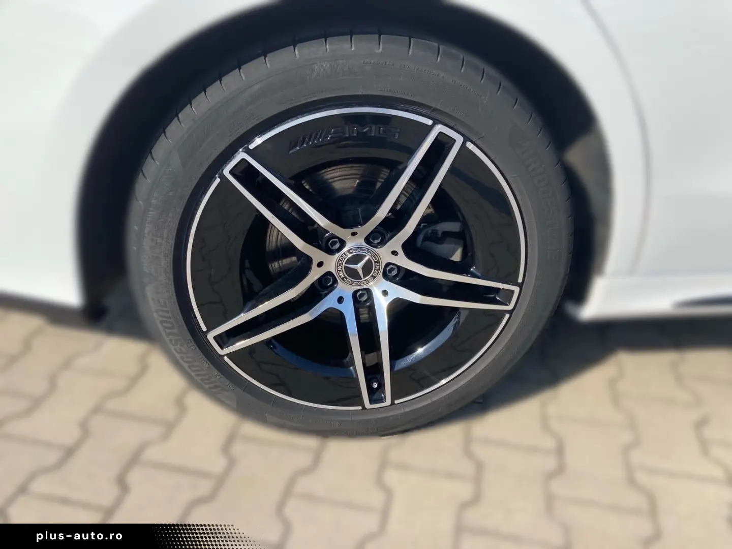 MERCEDES-BENZ E 200 AMG
