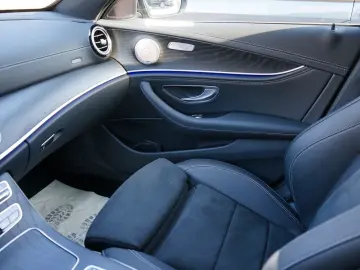 MERCEDES-BENZ E 300 AMG