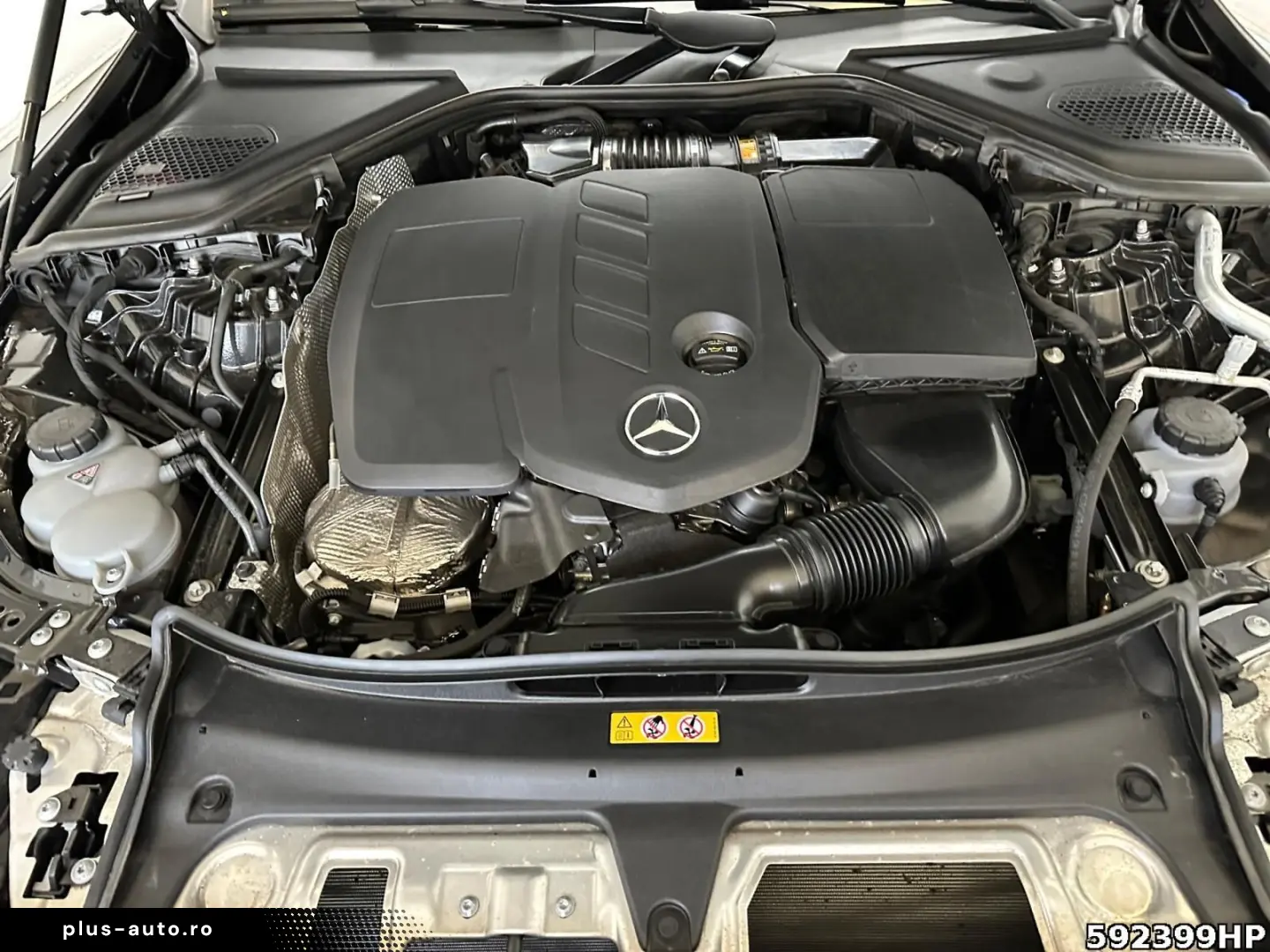 MERCEDES-BENZ E 220 d AMG Night