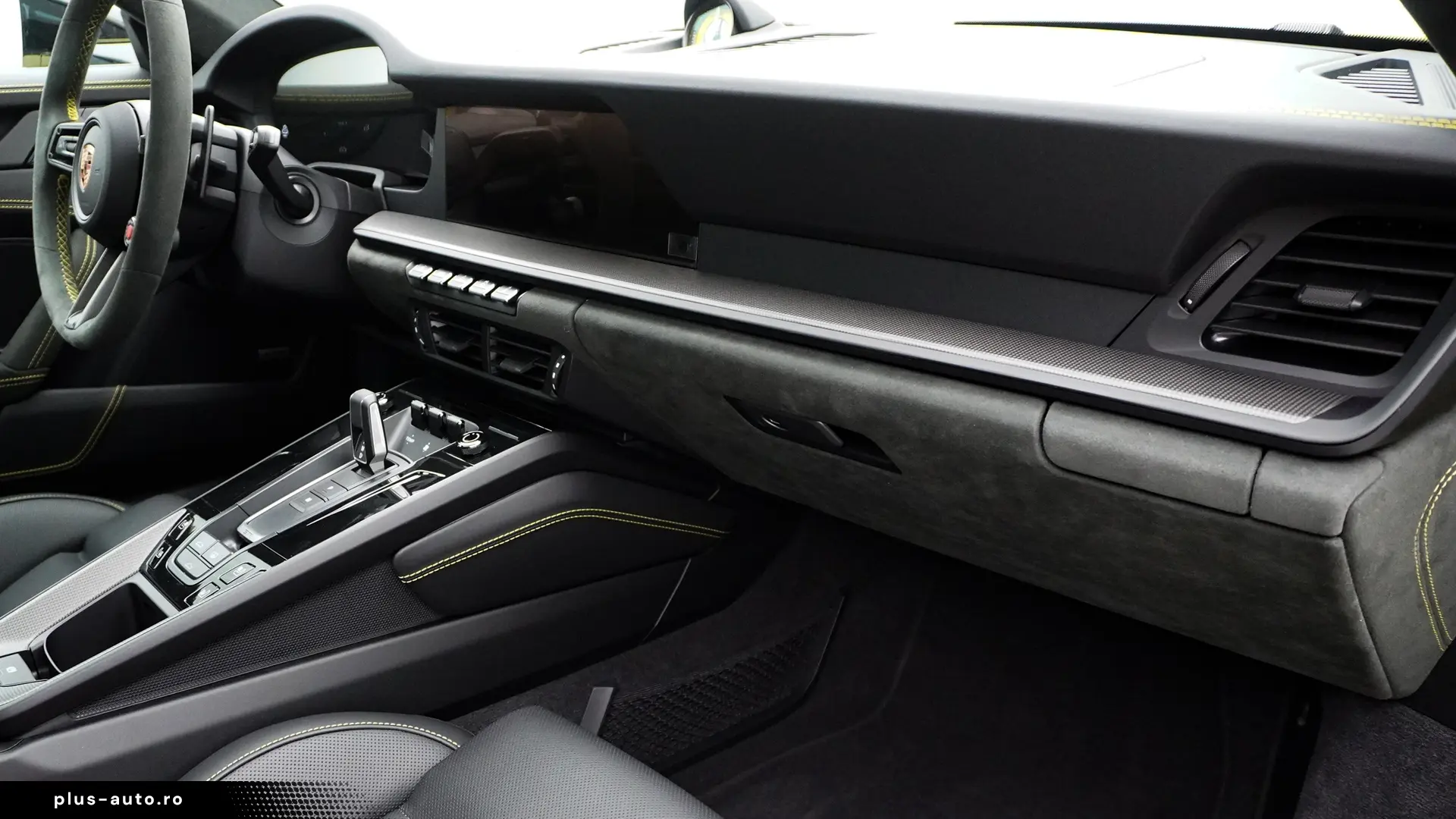 Porsche 911 4GTS - 2025 - Manufaktur - Approved