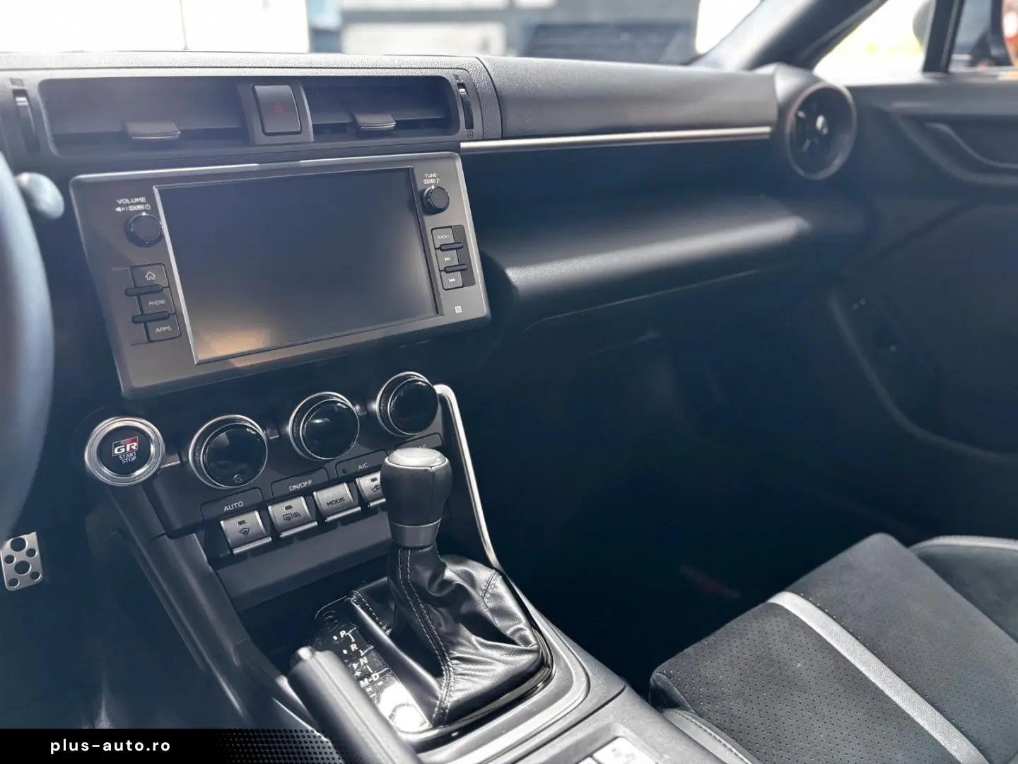 TOYOTA GR86
