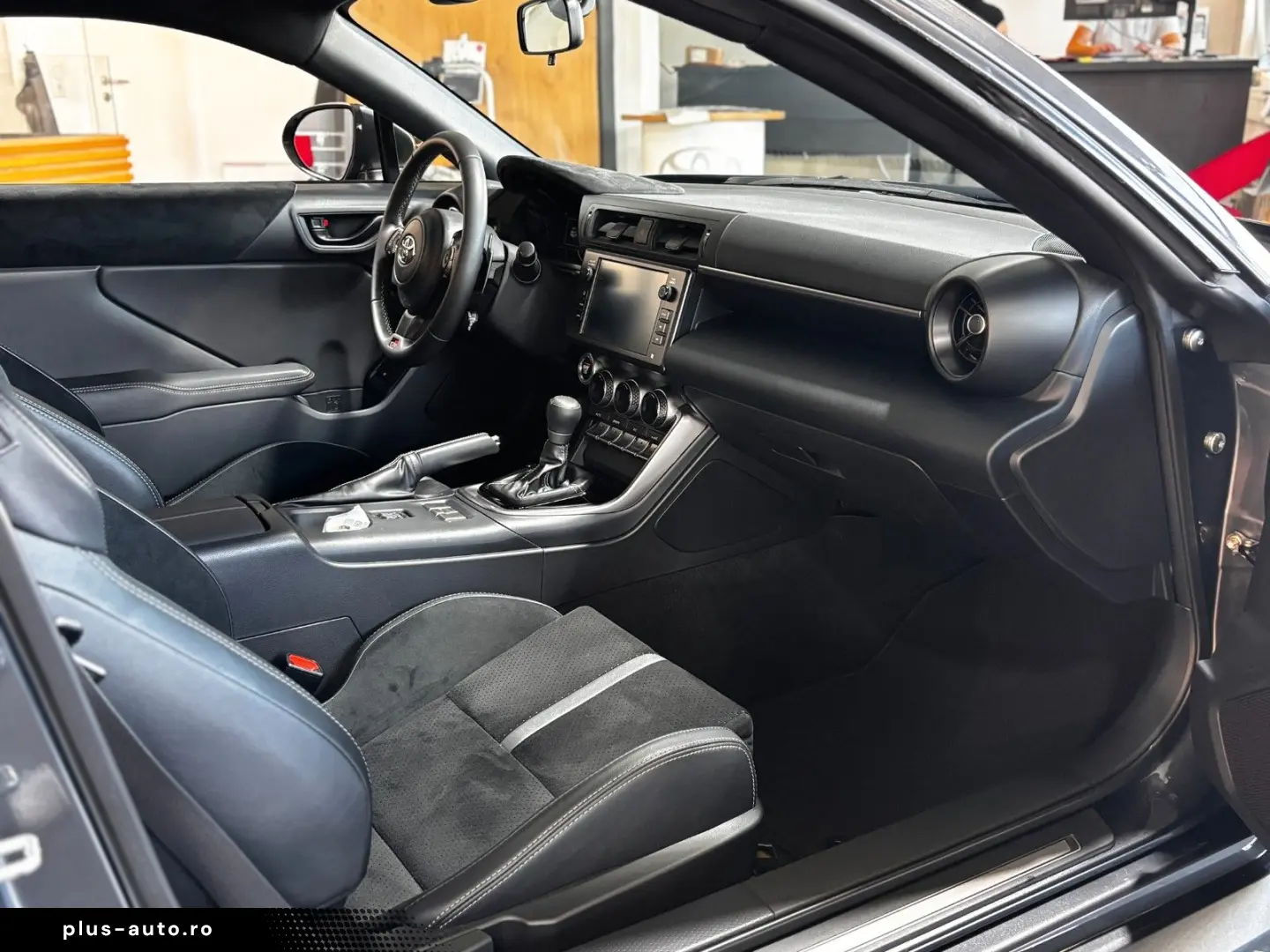 TOYOTA GR86