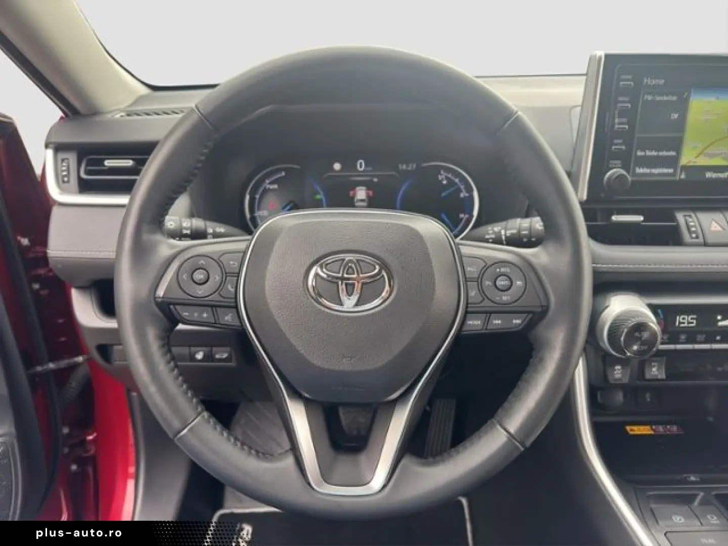 TOYOTA RAV4 Hybrid 4x4 Team Deutschland AHK