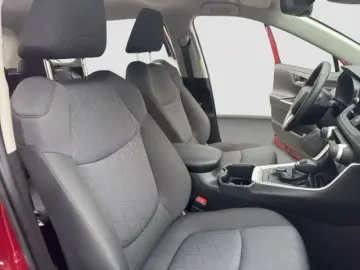 TOYOTA RAV4 Hybrid 4x4 Team Deutschland AHK