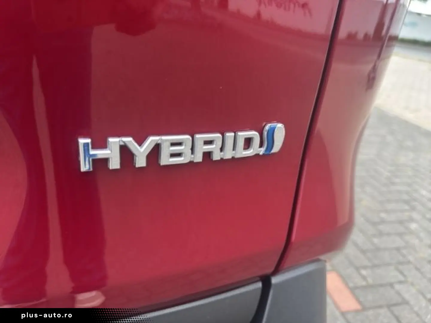 TOYOTA RAV4 Hybrid 4x4 Team Deutschland AHK